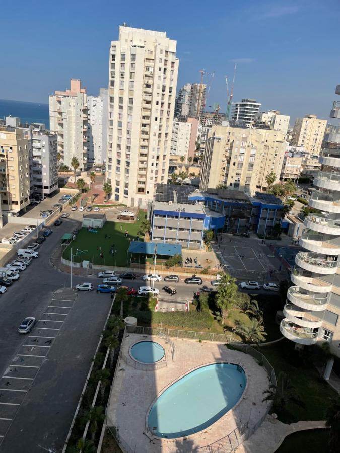 Isralux Apartments Bat Yam Eksteriør billede