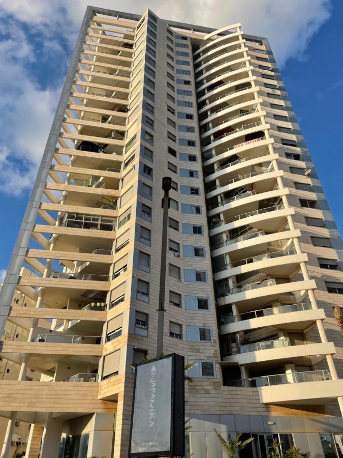 Isralux Apartments Bat Yam Eksteriør billede